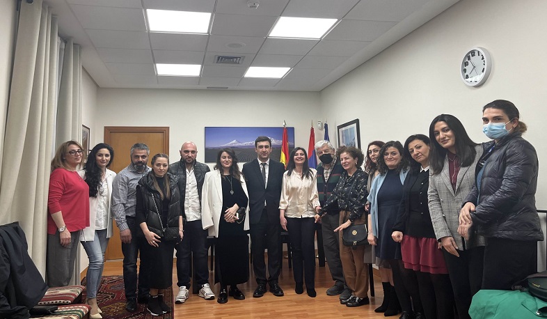Դեսպան Սոս Ավետիսյանը Մադրիդի և Բարսելոնի հայ համայնքի ներկայացուցիչների հետ քննարկել է համայնքային կյանքին առնչվող հարցեր
