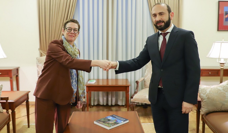 Արարատ Միրզոյանը և Անն Լույոն քննարկել են Ադրբեջանի զինուժի ներխուժման հետևանքով Արցախում ստեղծված իրավիճակը