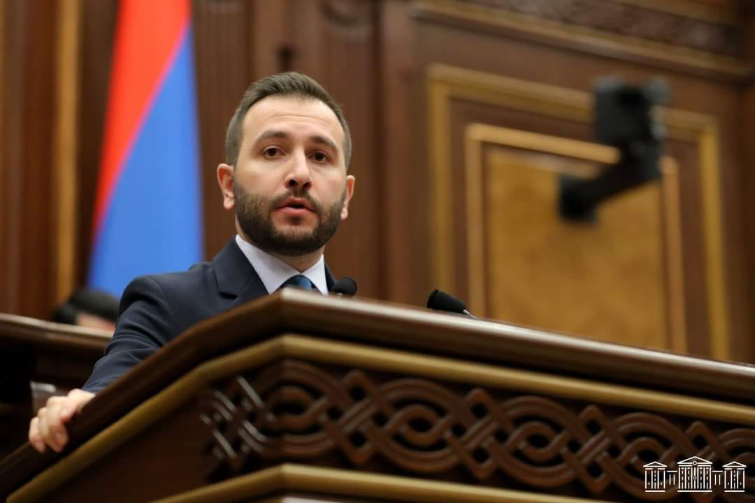 Տարիներ շարունակ քաղաքական աճպարարությամբ զբաղված նախկին իշխանությունը մտածում է, թե հեղափոխությունը տեխնոլոգիական հնարք է. Կոնջորյան