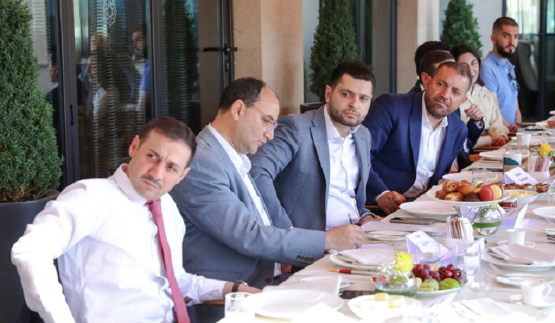 Deputy Prime Minister Matevosyan meets with about two dozen heads of companies with foreign investments in Armenia