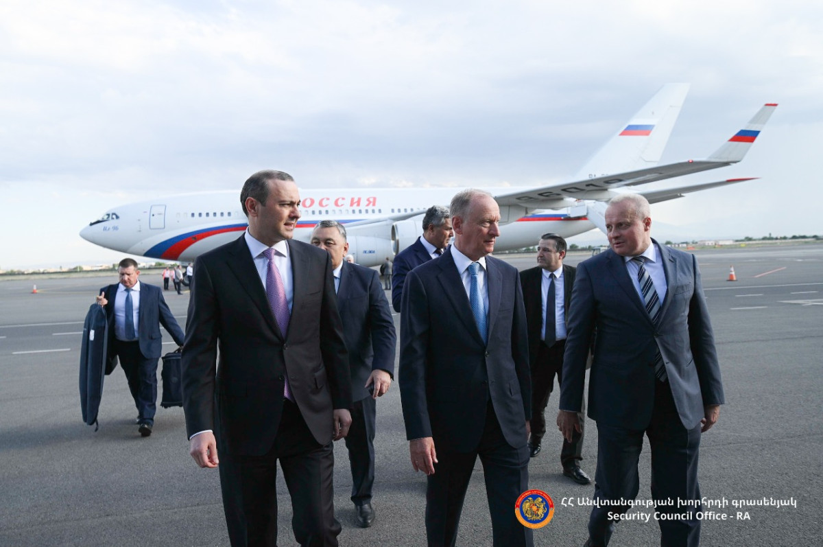 Հայաստան են ժամանել Ռուսաստանի, Ղրղզստանի և Տաջիկստանի ԱԽ քարտուղարները