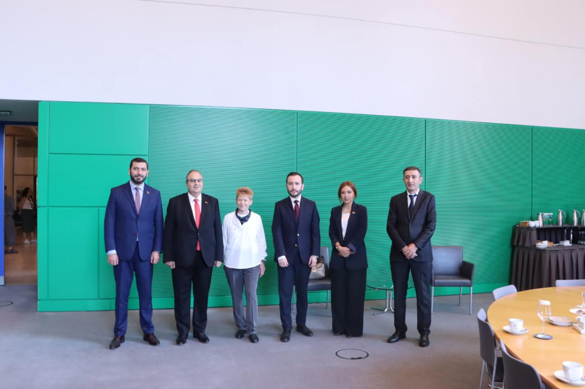 Հայաստան-Գերմանիա բարեկամական խմբի անդամները Բունդեսթագի փոխնախագահին են ներկայացրել տարածաշրջանային զարգացումները