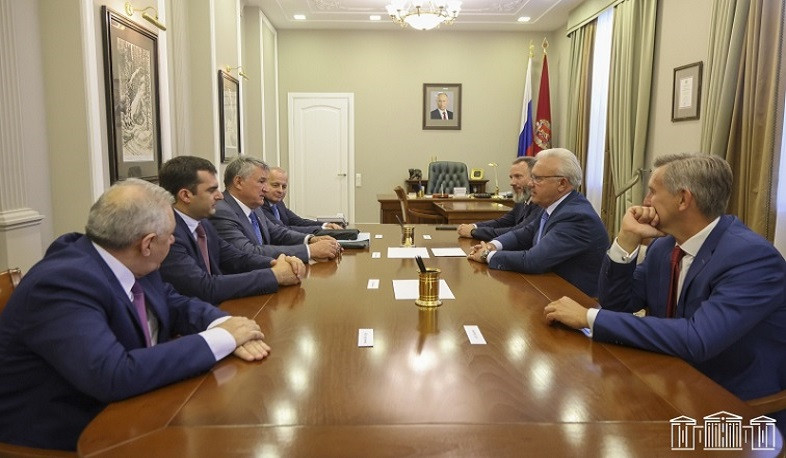 Hakob Arşakyan Krasnoyarsk bölgəsinin başçısı ilə regional əməkdaşlıq məsələlərini müzakirə edib