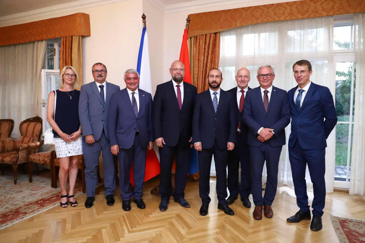 Арарат Мирзоян принял участие во встрече в посольстве Армении в Чехии, посвященной армяно-чешским отношениям
