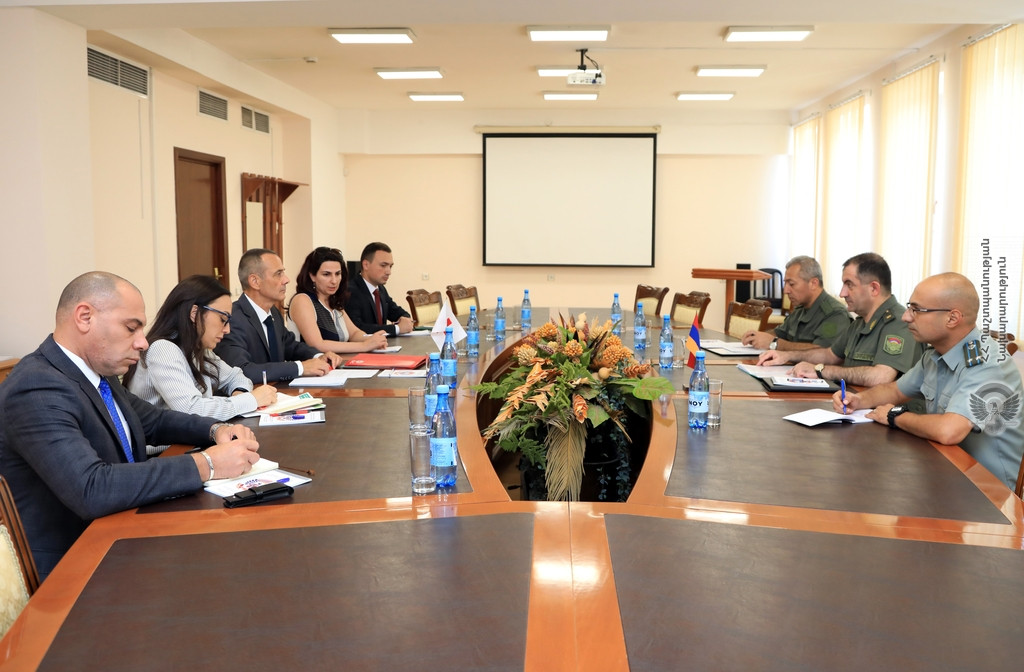 ԶՈՒ ԳՇ պետը և ԿԽՄԿ պատվիրակության ղեկավարն անդրադարձել են հայ գերիներին շուտափույթ ազատ արձակելու խնդրին