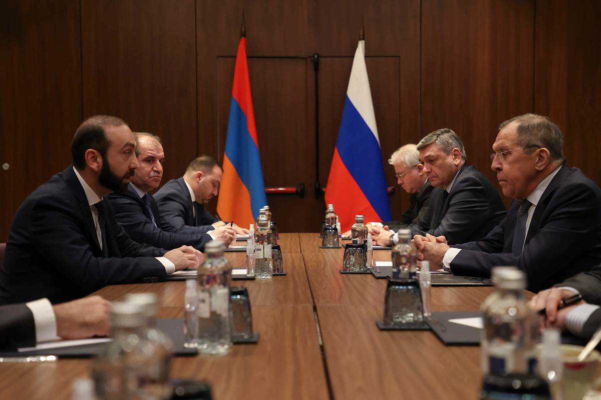 Mirzoyan-Lavrov meeting kicks off in Astana