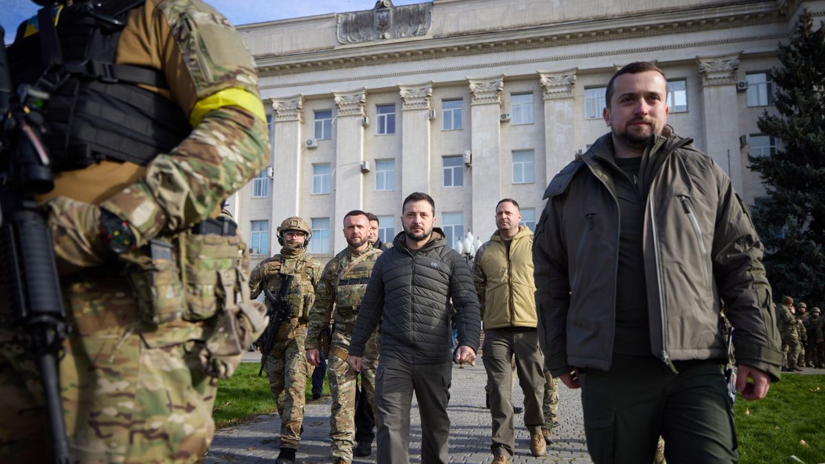 Ukrainian President Zelensky arrives in Kherson