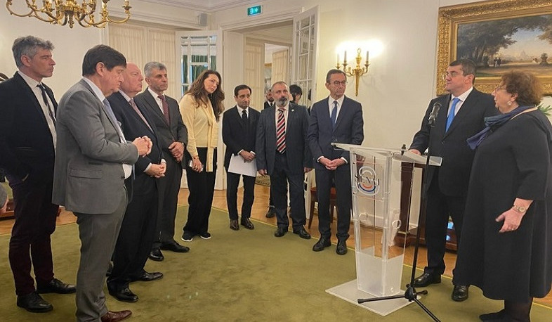 Artsax Respublikasının Prezidenti Fransada bir çox görüşlər keçirib