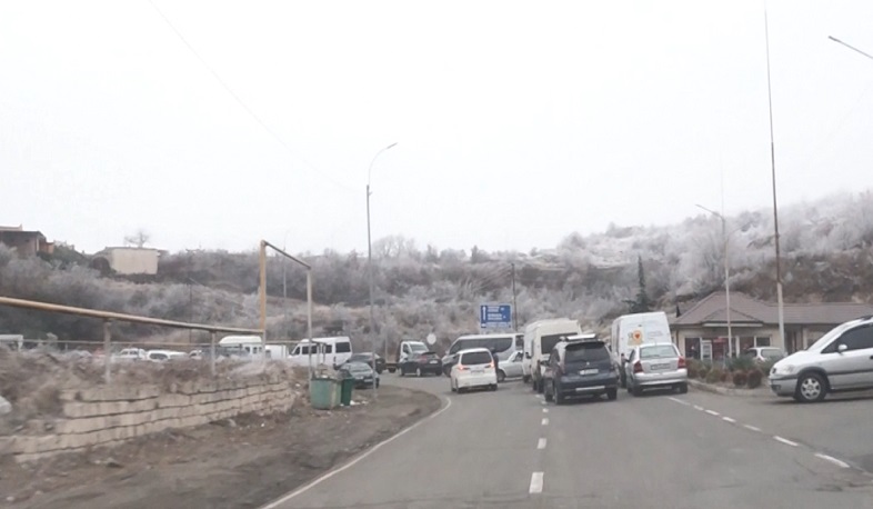 Interstate highway connecting Artsakh to Armenia remains closed on both sides