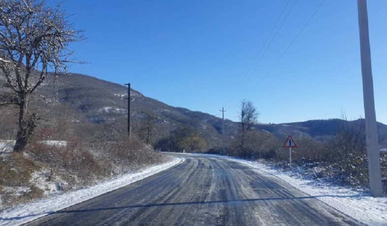Artıq səkkizinci gündür ki, Azərbaycan Artsaxı Ermənistanla birləşdirən yeganə yolu bağlamaqda davam edir