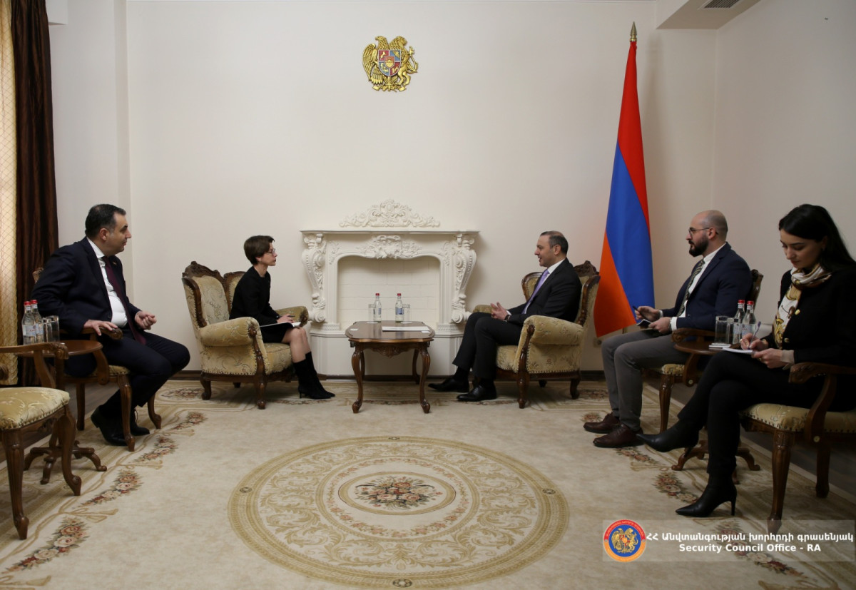Հայ-լատվիական հարաբերությունները զարգացման լավ հնարավորություն ունեն. ԱԽ քարտուղարը՝ դեսպանին