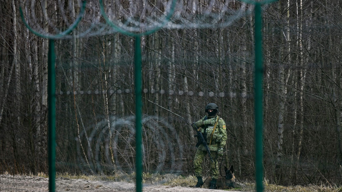 Ukraine concentrated 17,000 soldiers on border with Belarus