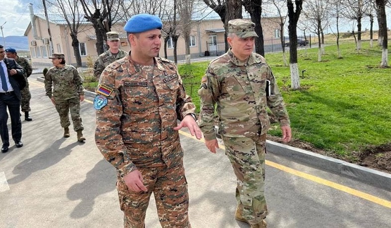Delegation of US Ground Forces Command visited training units, training center of peacekeeping brigade of Ministry of Defense