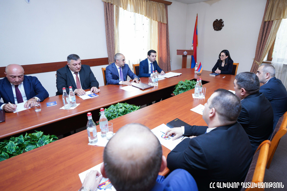 Աննա Վարդապետյանն Արմավիրի մարզի դատախազությունում խորհրդակցություն է անցկացրել