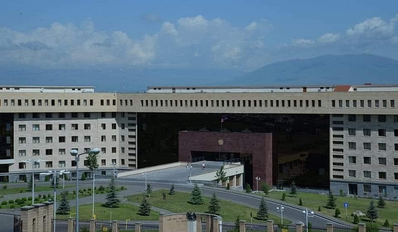 Azərbaycan SQ bölmələri Ermənistanın mövqeləri istiqamətində atəş açıb: ER Müdafiə Nazirliyi