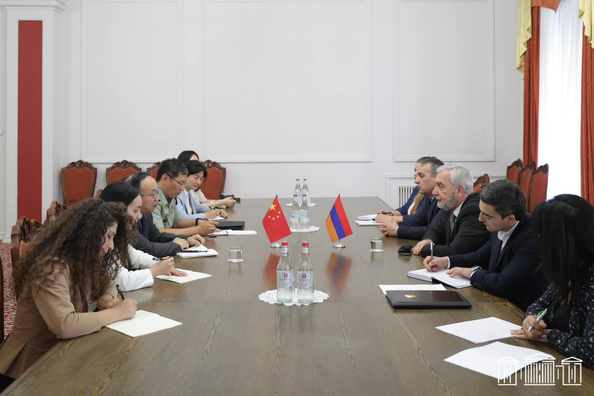 Անդրանիկ Քոչարյանը դեսպան Ֆան Յոնգին  է ներկայացրել ԼՂ-ում ստեղծված իրավիճակը