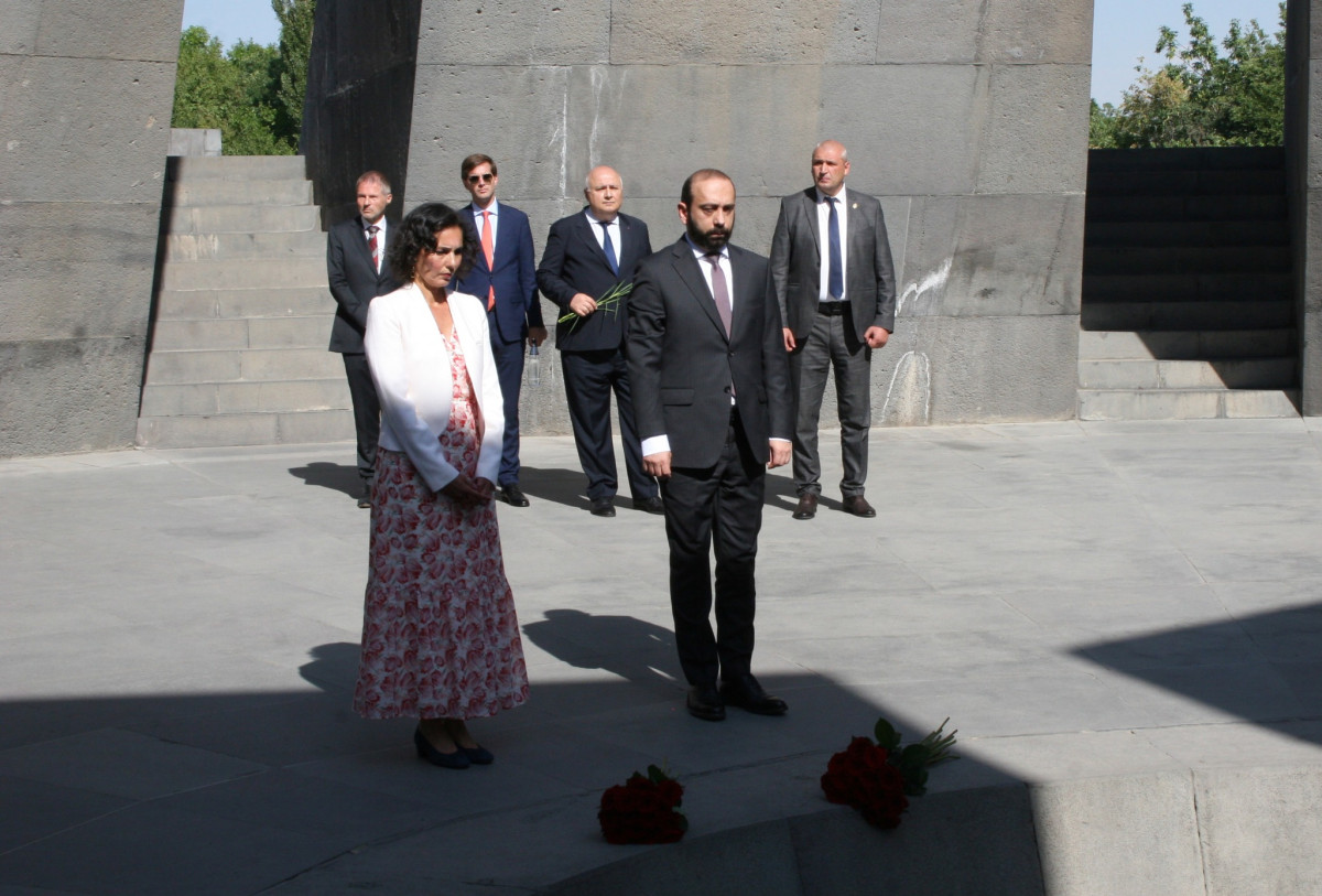 Belçikanın xarici işlər naziri Erməni Soyqırımı Memorialını ziyarət edib