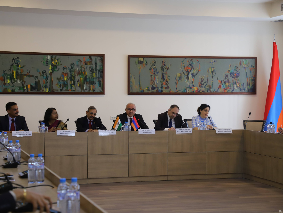 Deputy Minister of Foreign Affairs Mnatsakan Safaryan received the Delegation of the National Defense College of India