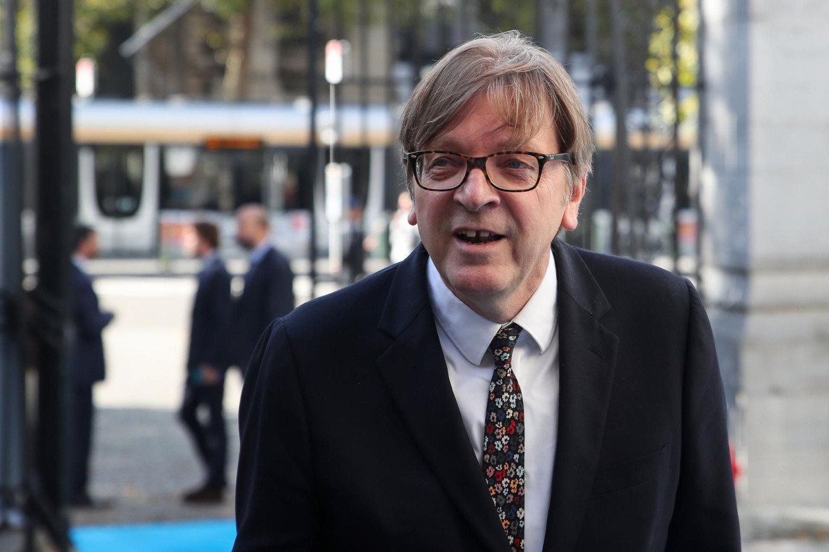 Avropa Parlamentinin üzvü Qi Verhofstadt Azərbaycana qarşı sanksiya tələb edib