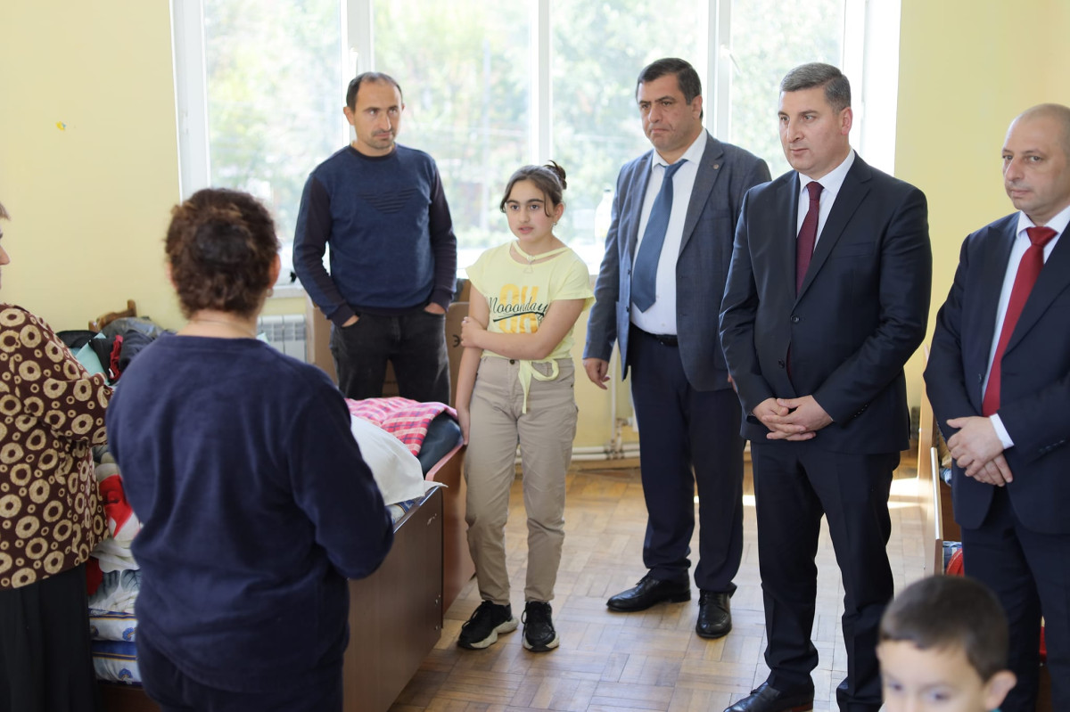 Գնել Սանոսյանը Վանաձորում հանդիպել է ԼՂ-ից բռնի տեղահանված մեր հայրենակիցներին