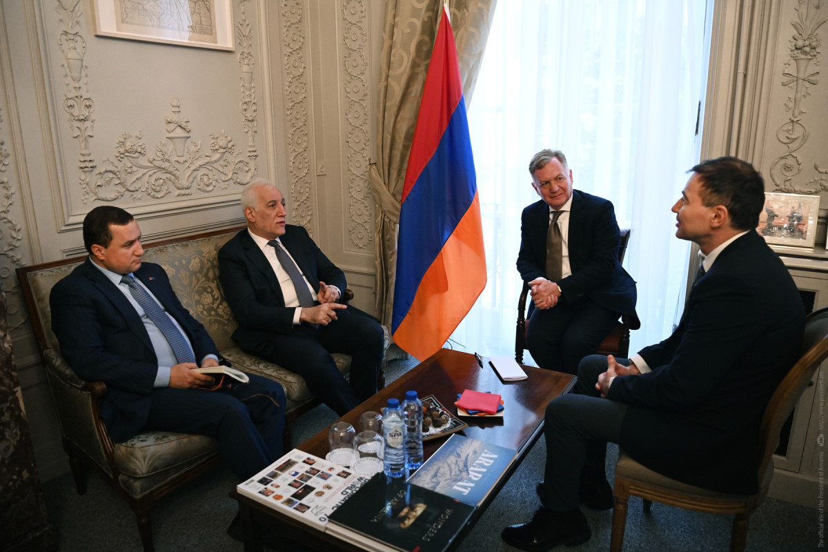 Քննարկվել են Հարավկովկասյան տարածաշրջանի վերջին զարգացումները. Վահագն Խաչատուրյանը հանդիպել է Անդրեյ Կովաչևի հետ