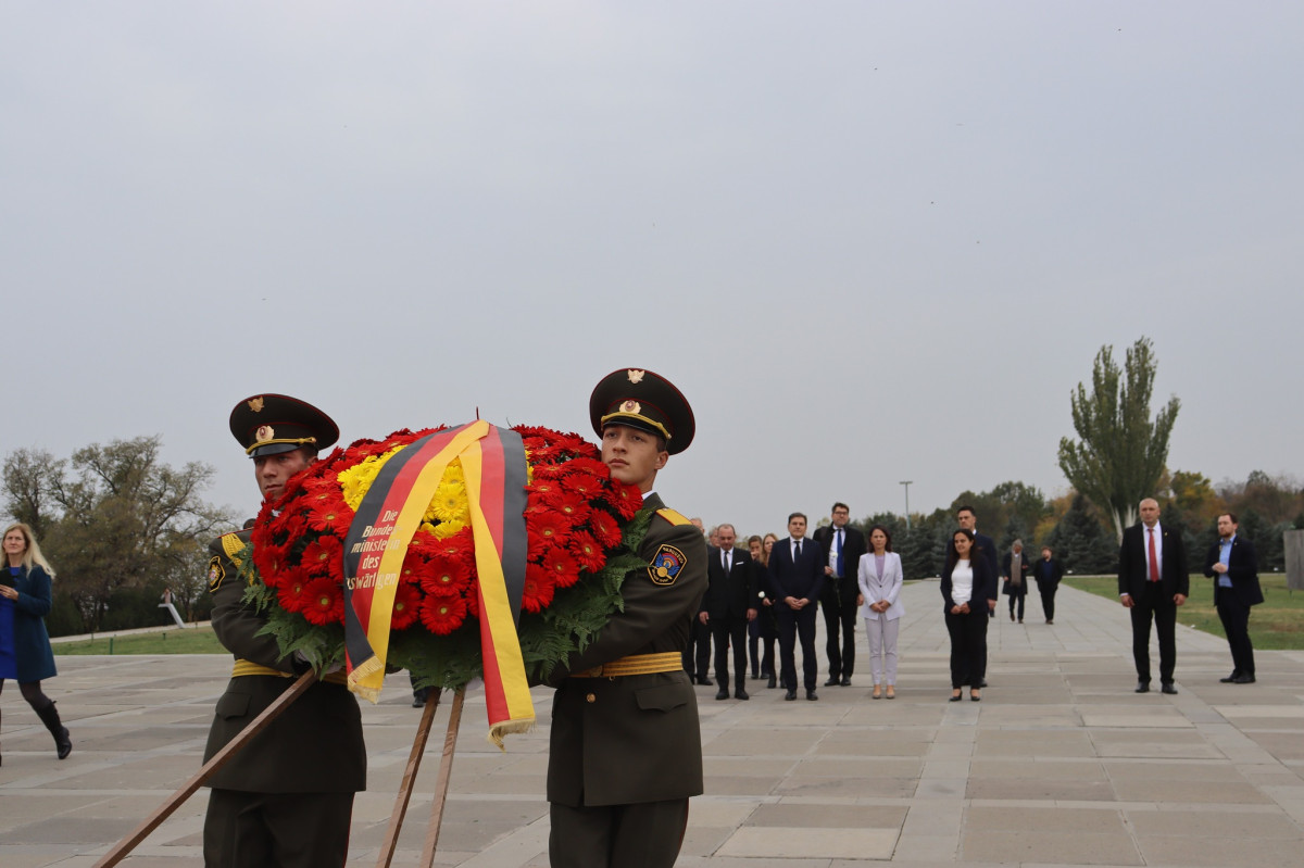 German Foreign Minister visited Armenian Genocide Memorial