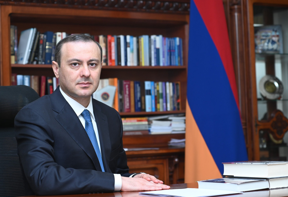 Armen Qriqoryan Belçikaya gedəcək