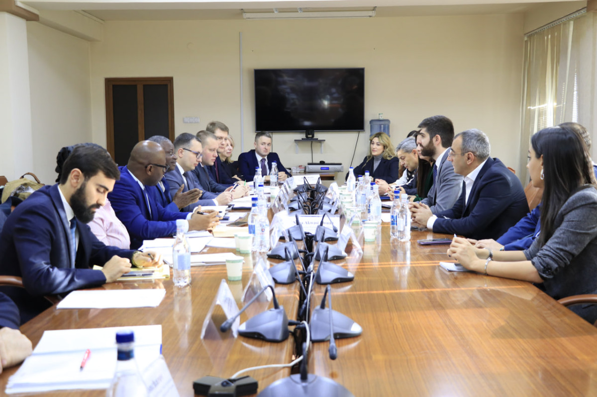Քննարկվել են  չմշակված ալմաստների ՀՀ մաքսային տարածքով ներմուծման և արտահանման հարցեր. հանդիպում էկոնոմիկայի նախարարությունում
