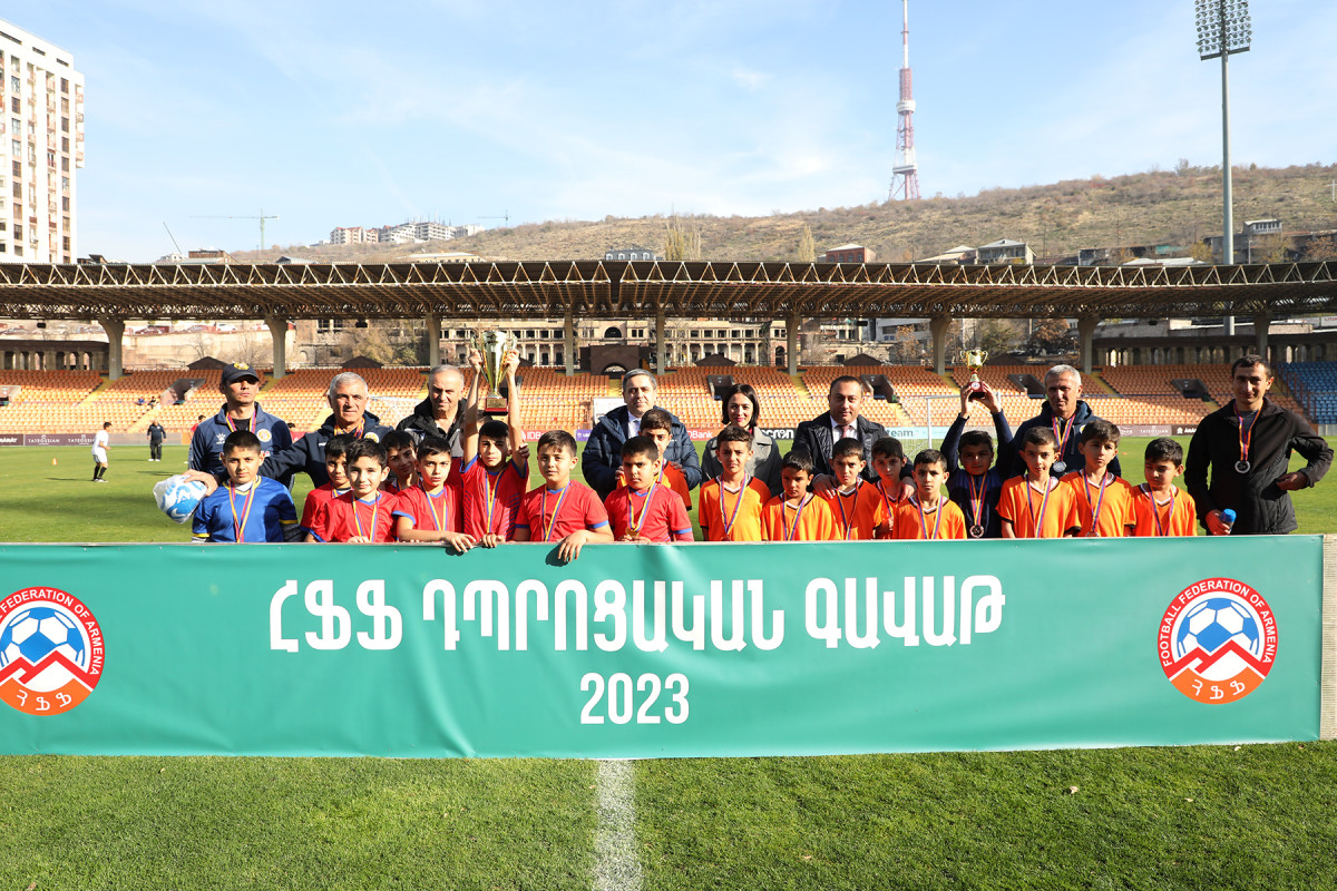 «Կարևորն այն է, որ երեխաները ֆուտբոլ են խաղում». ԿԳՄՍ նախարարը ներկա է եղել «Դպրոցականների գավաթ-2023» մրցաշարի եզրափակիչներին