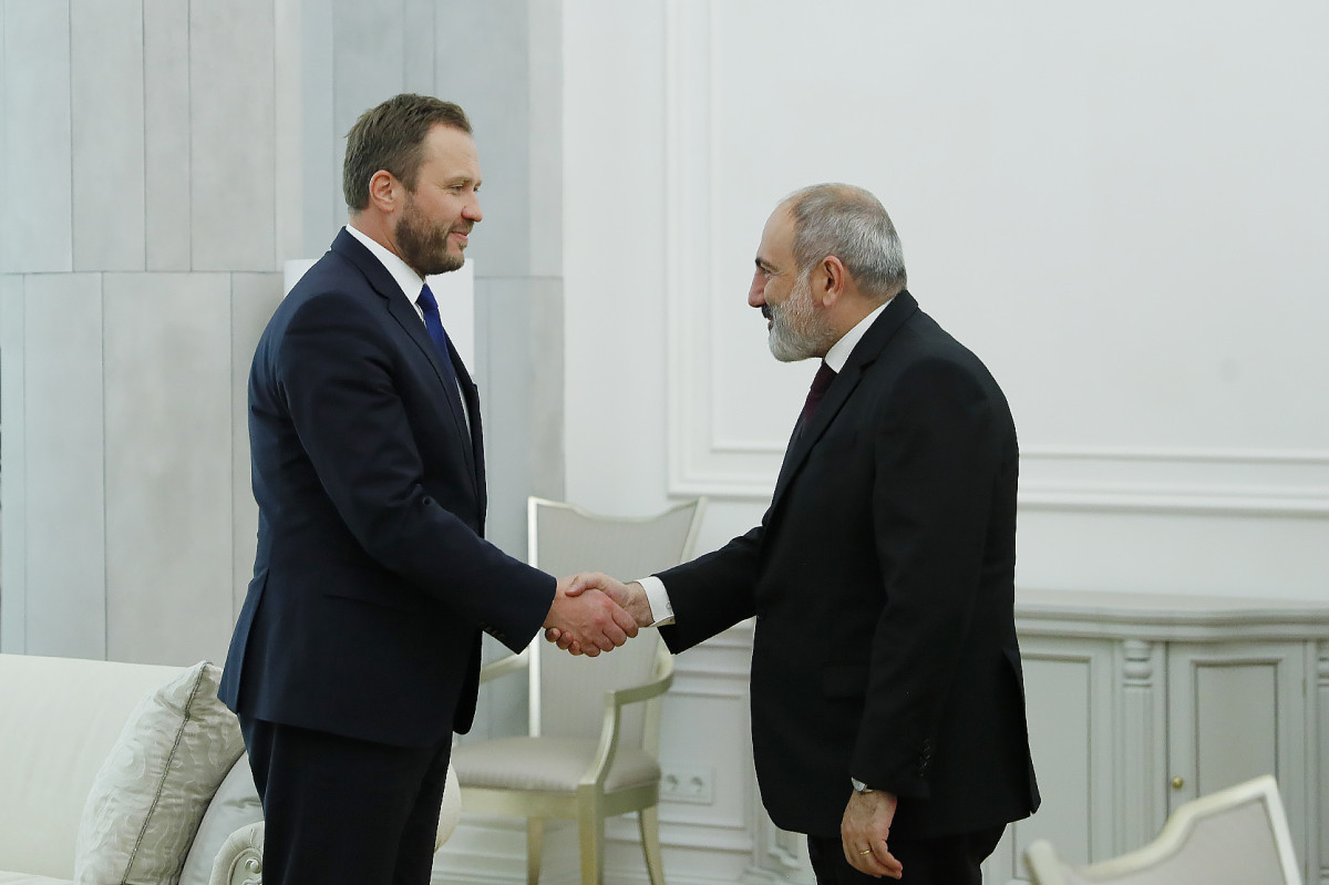 Никол Пашинян принял делегацию, возглавляемую главой МИД Эстонии Маргусом Цахкна