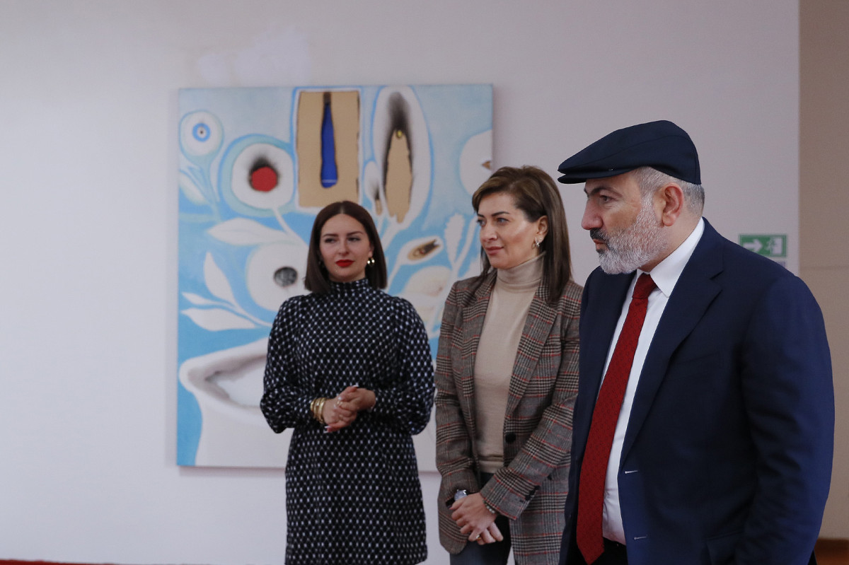 Prime Minister visited exhibition entitled Ghosts of Communism’s Demise with with his wife