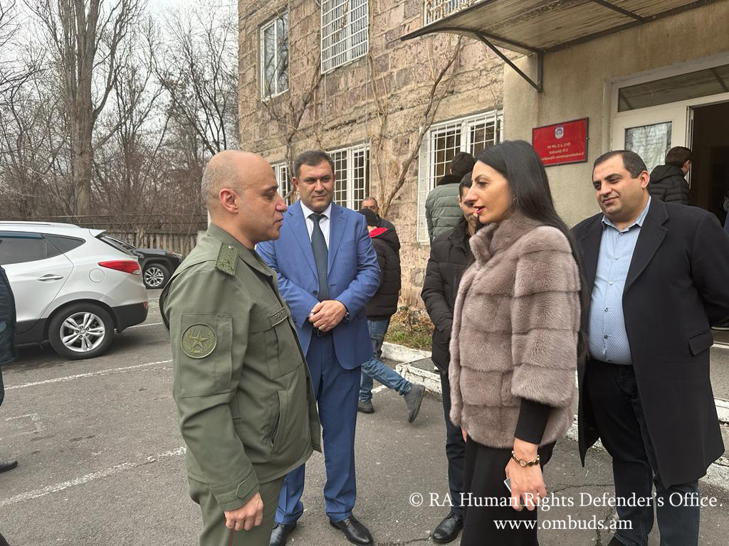 ՄԻՊ-ն այցի ընթացքում անդրադարձել է զորակոչի ընթացքում ստացիոնար հետազոտության ուղեգրված Է. Հարությունյանի մահվանը