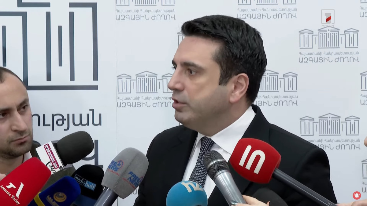 Արցախի նախկին ղեկավարների հետ մոտավորապես 25 հաստատված գերի կա. Ալեն Սիմոնյան