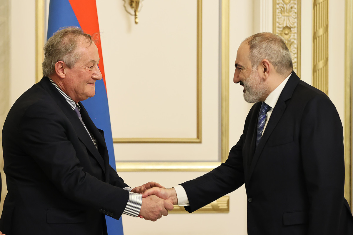 Prime Minister receives the delegation of the Armenia-France friendship group of the Senate