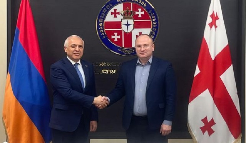 Səfir Smbatyan və Gürcüstanın kəşfiyyat xidmətinin rəhbəri əməkdaşlıq məsələləri ilə bağlı fikir mübadiləsi aparıblar