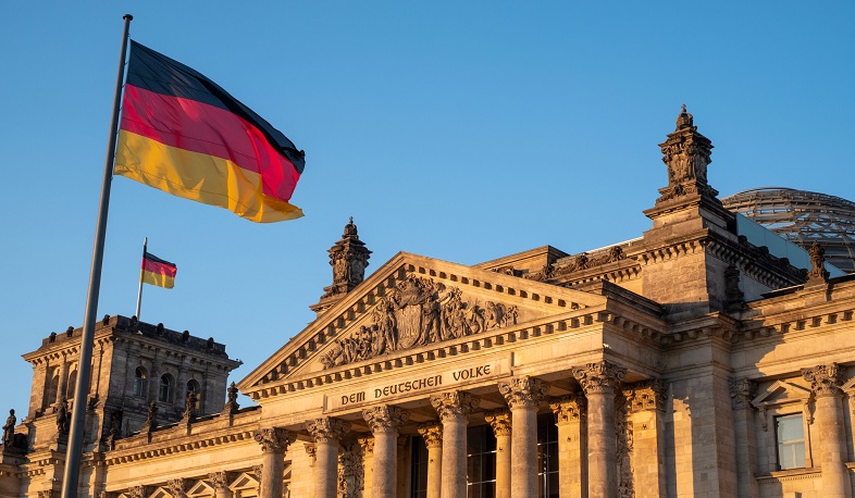 Bundestaqda hakim koalisiyasından olan deputatlar Azərbaycanda siyasi məhbusları azad etməyə çağırıblar