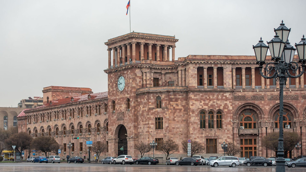 ER hökuməti Geğarkunikdəki bəzi müdafiə mövqelərinin təhvil verilməsi vədi ilə bağlı nəşrləri yalan adlandırır