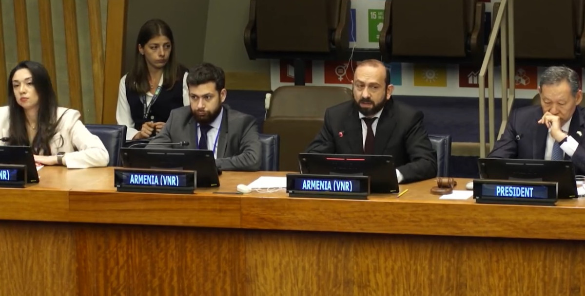 Ararat Mirzoyan emphasized efforts of Armenia's government to support and protect rights of displaced persons from Nagorno-Karabakh
