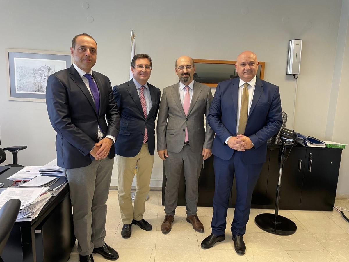 Armenia's Ambassador to Greece presented current situation in Armenia's banking system to Secretary General of Black Sea Trade and Development Bank