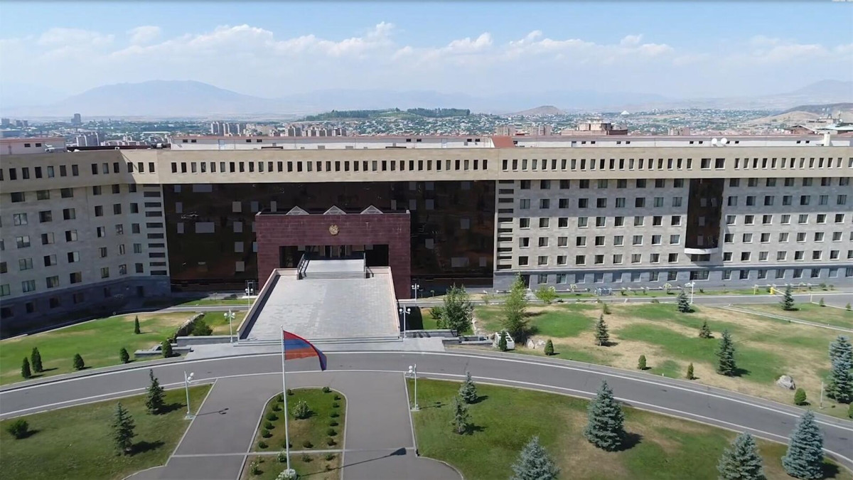 Silahlı Qüvvələrinə məxsus kvadrokopter sərhəd zonasının cənub-şərq hissəsində kəşfiyyat uçuşları həyata keçirməyib: MN