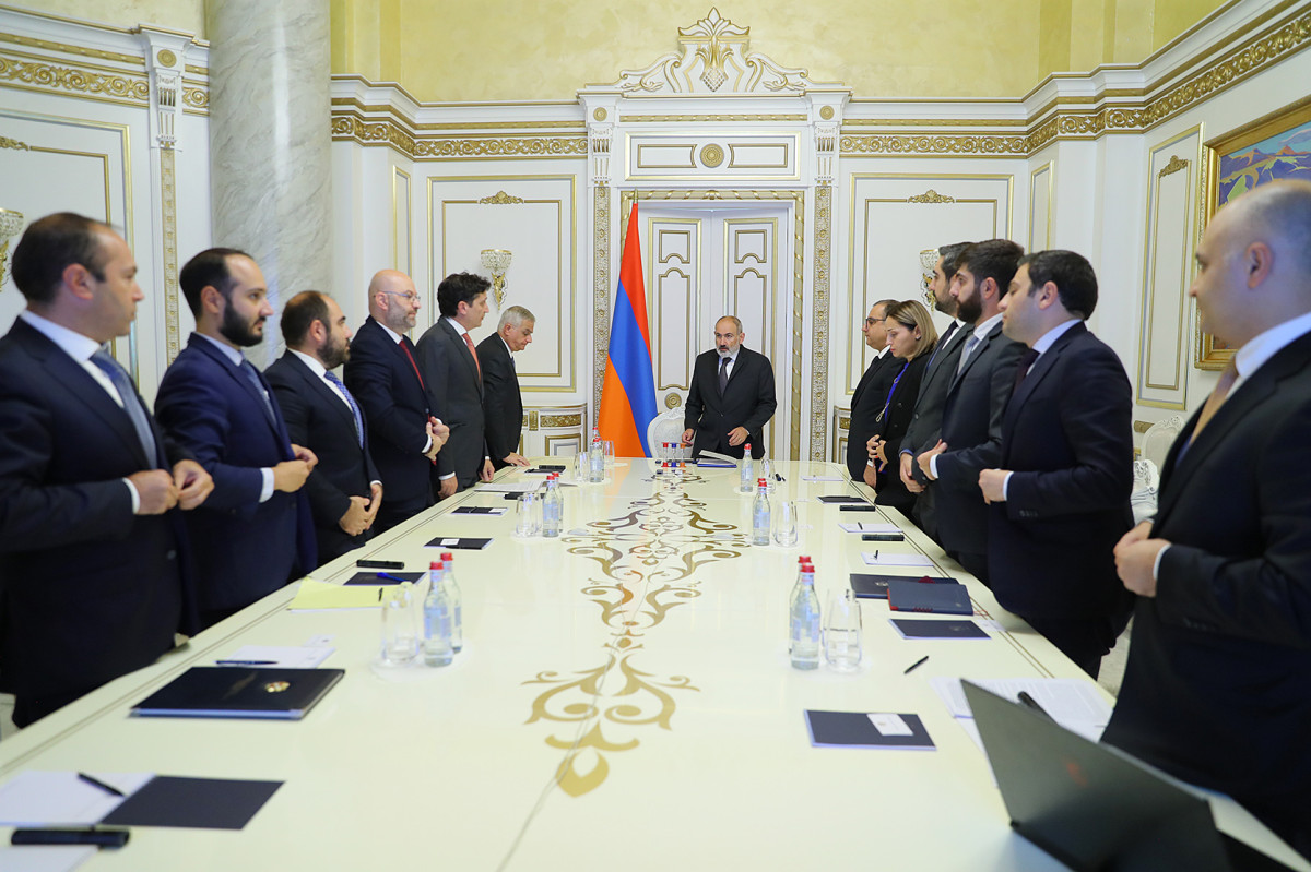 Վարչապետի գլխավորությամբ քննարկվել են հանրային կազմակերպությունների գնումների կարգավորումներին վերաբերող հարցեր
