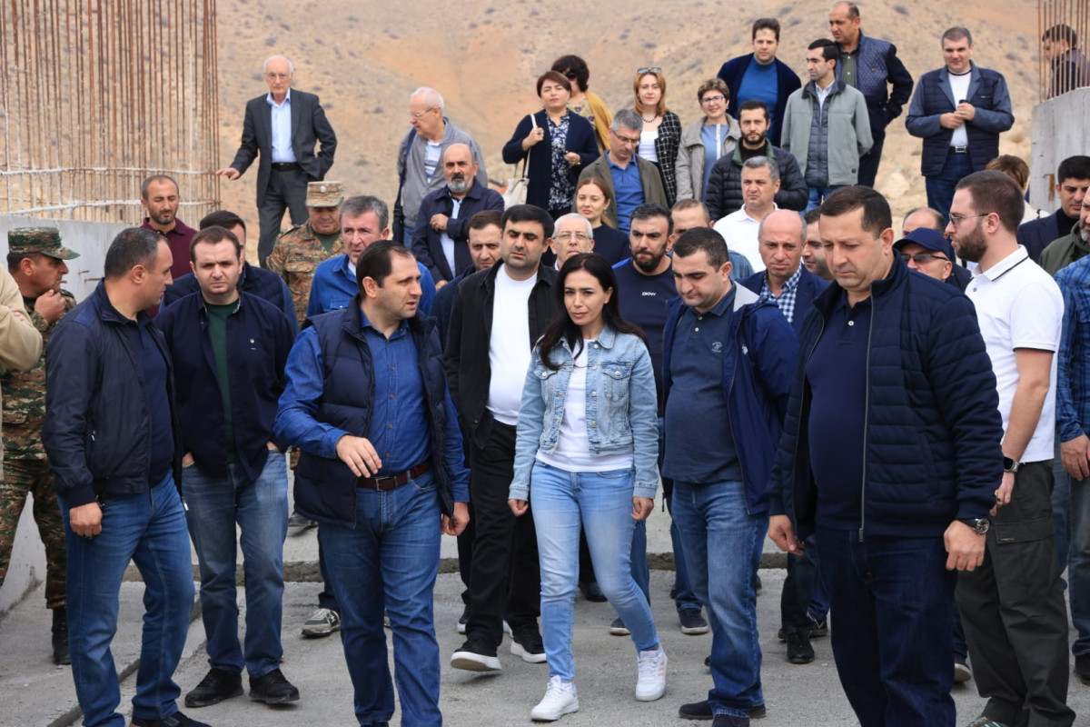 Սուրեն Պապիկյանը ԵՊՀ ներկայացուցիչների հետ այցելել է սահմանագոտի