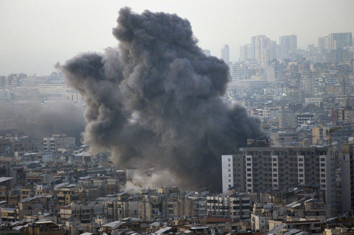 Explosions and smoke as Israeli airstrikes hit Beirut southern suburbs
