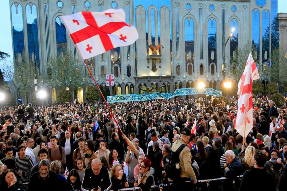 Clash in Tbilisi between law enforcement officers and protesters