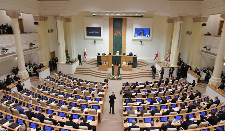 Gürcüstan parlamentinin yeni tərkibi öz səlahiyyətlərini tanıyıb
