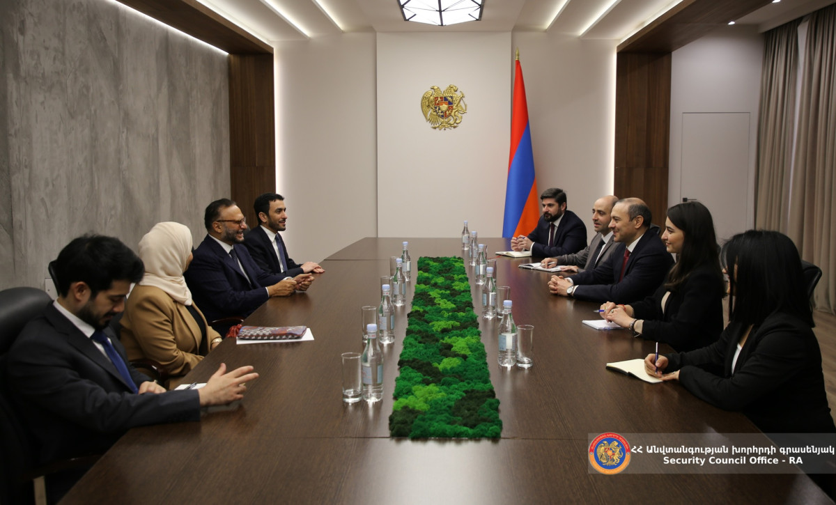 ԱԽ քարտուղարը և Անվար Գարգաշը քննարկել են Հայաստանի և ԱՄԷ-ի միջև գործընկերային հարաբերությունները