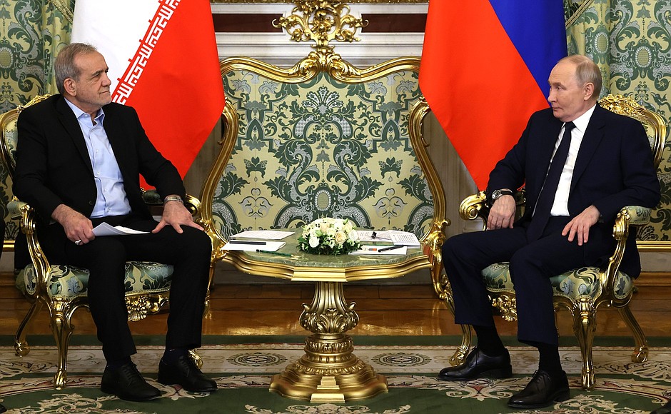Vladimir Putin və Məsud Pezeşkian Kremldə görüşüb
