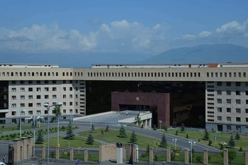 Տեղեկությունները, թե իբր ԱԹՍ-ով ՀՀ սահմանի օդային հատում է արձանագրվել, չեն համապատասխանում իրականությանը. ՊՆ մամուլի քարտուղար