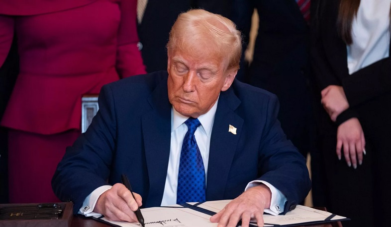 Trump's plan to house 30,000 migrants at Guantanamo