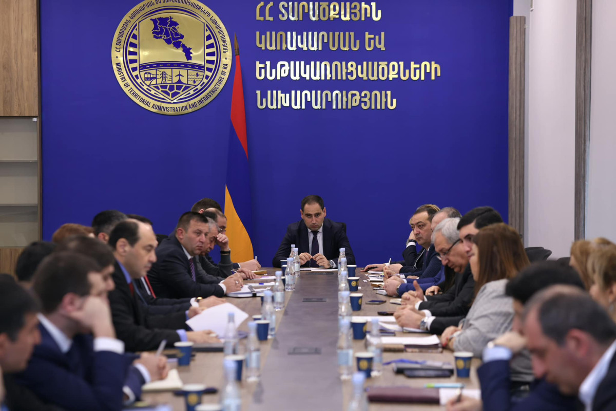 Դավիթ Խուդաթյանը ՏԿԵՆ աշխատակազմին է ներկայացրել իր նորանշանակ տեղակալին